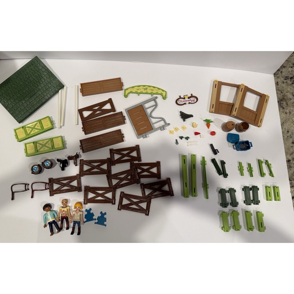 PLAYMOBIL Spirit Riding Free Abigail & Boomerang Horse Stall Set 9480 + Figures